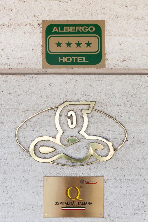 Le Gronde Hotel Cava Manara Bagian luar foto