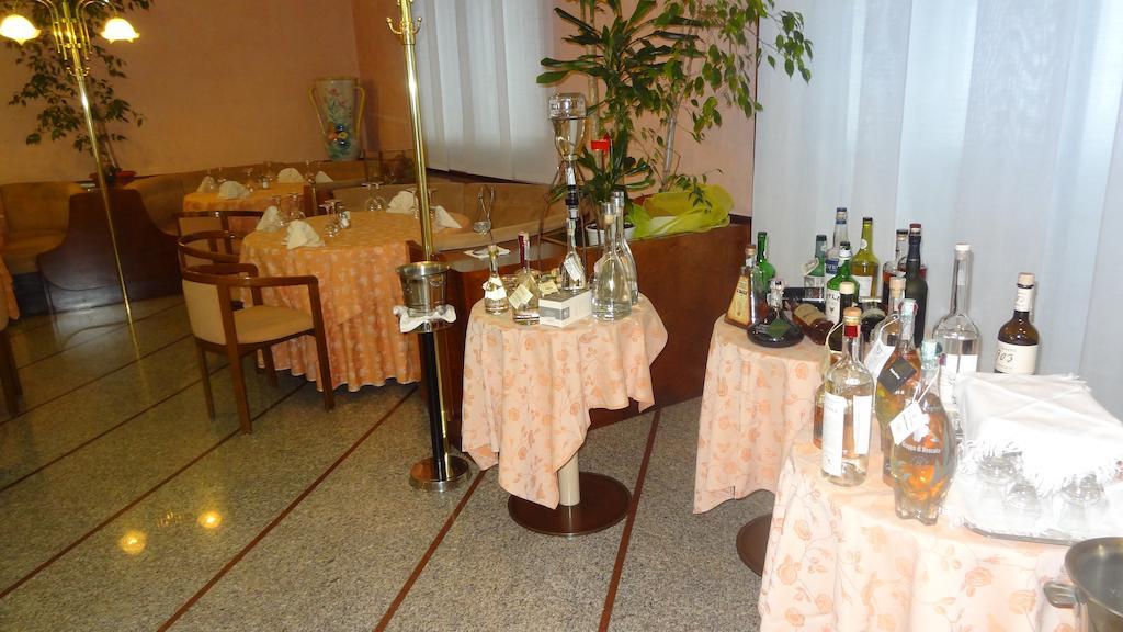 Le Gronde Hotel Cava Manara Bagian luar foto
